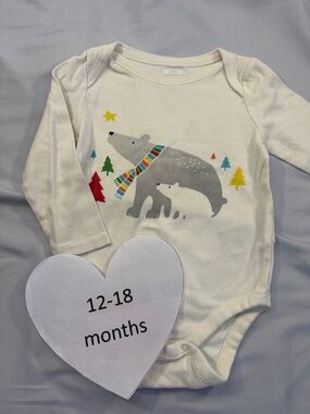 GAP - long sleeve winter  design onesie top/shirt. Size 12-18 months